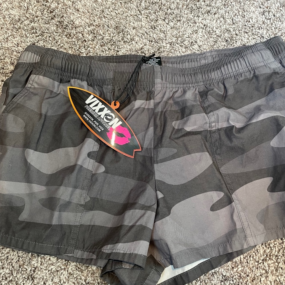 Vixxon board shorts